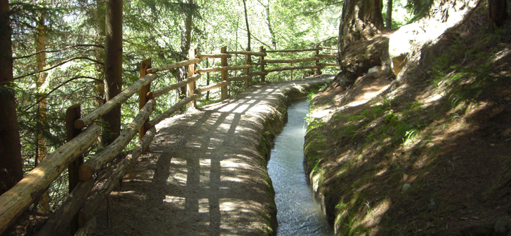 sentieri delle rogge nella Val Venostar