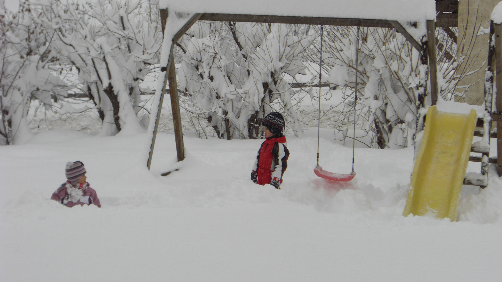 Winterfoto Spielwiese Sonnenhof